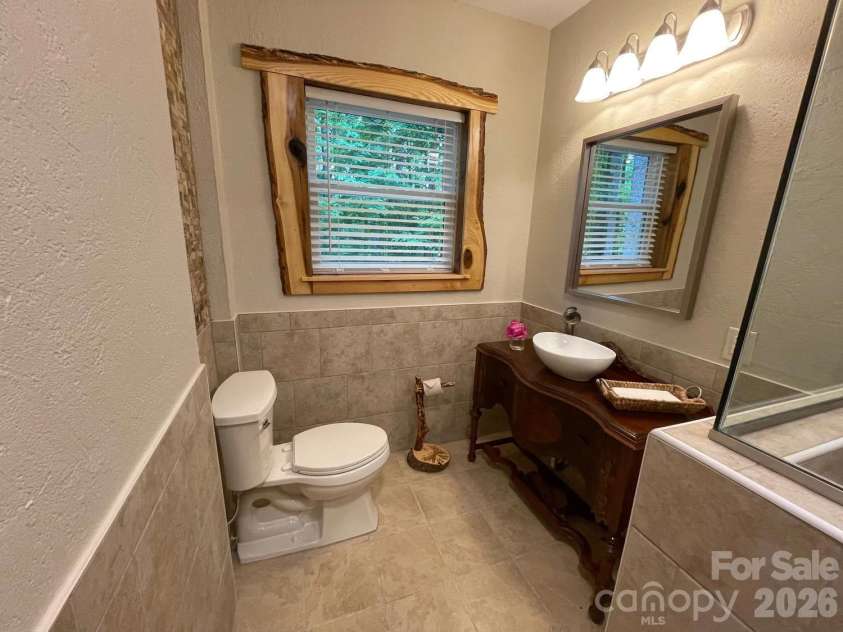 700 Norton Fork Road, Hot Springs, NC 28743.  MLS# CAR4399070, YatesRealty ID 34223. 