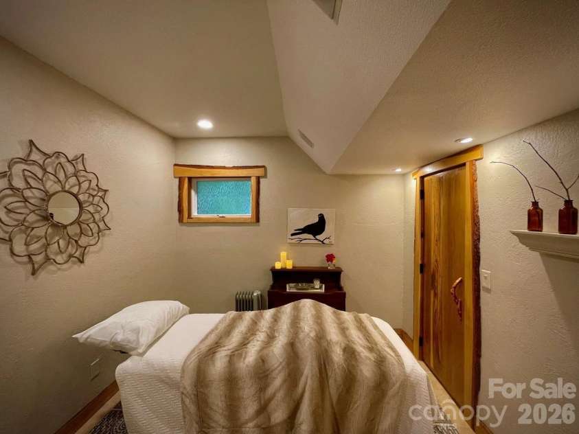 700 Norton Fork Road, Hot Springs, NC 28743.  MLS# CAR4399070, YatesRealty ID 34223. 