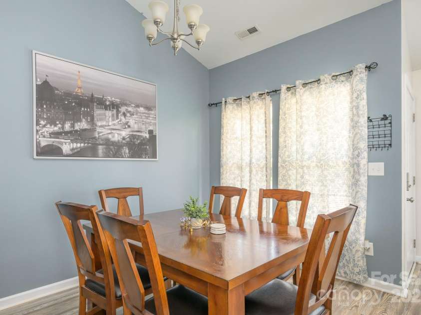 1709 Katherine Kiker Road, Charlotte, NC 28213.  MLS# CAR4293756, YatesRealty ID 34224. 