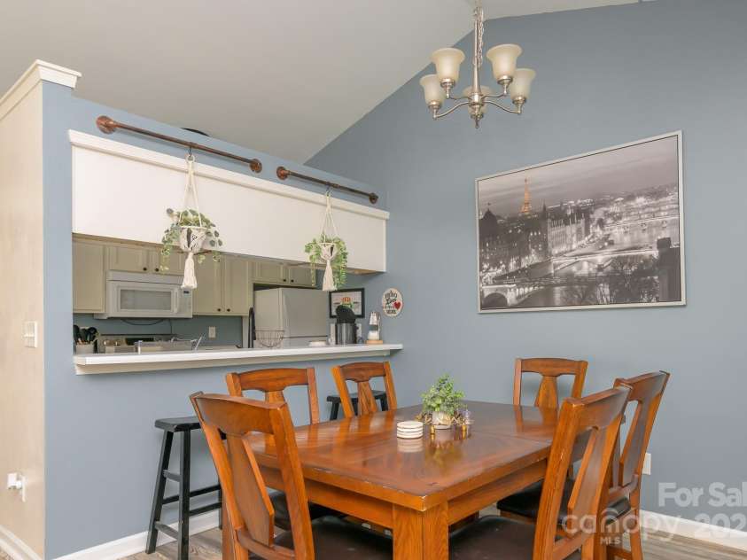 1709 Katherine Kiker Road, Charlotte, NC 28213.  MLS# CAR4293756, YatesRealty ID 34224. 