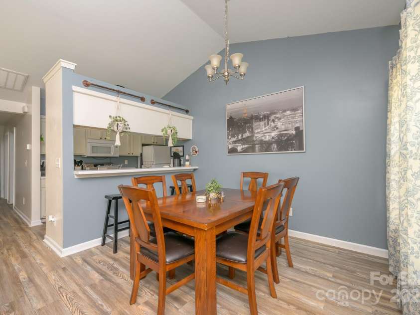 1709 Katherine Kiker Road, Charlotte, NC 28213.  MLS# CAR4293756, YatesRealty ID 34224. 