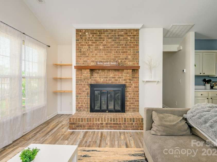 1709 Katherine Kiker Road, Charlotte, NC 28213.  MLS# CAR4293756, YatesRealty ID 34224. 