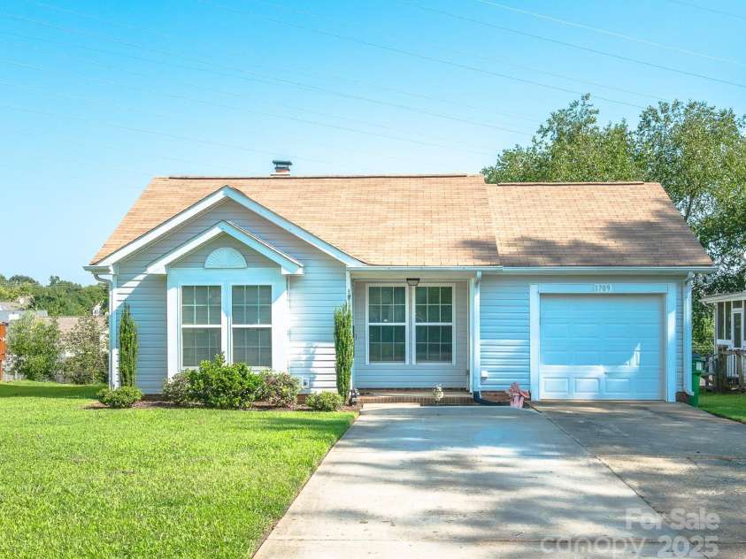 1709 Katherine Kiker Road, Charlotte, NC 28213.  MLS# CAR4293756, YatesRealty ID 34224. 