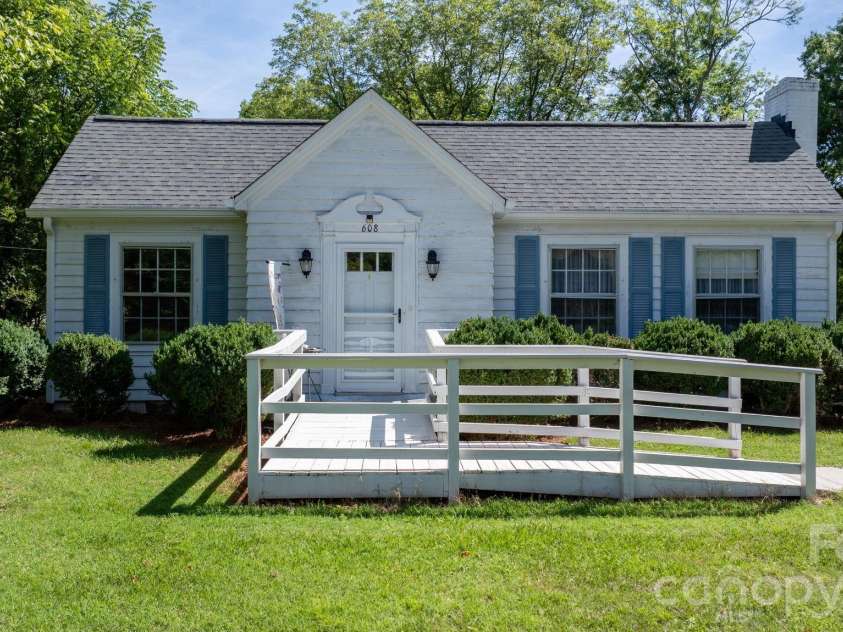 608 1st Street, Conover, NC 28613.  MLS# CAR4398587, YatesRealty ID 34224. 