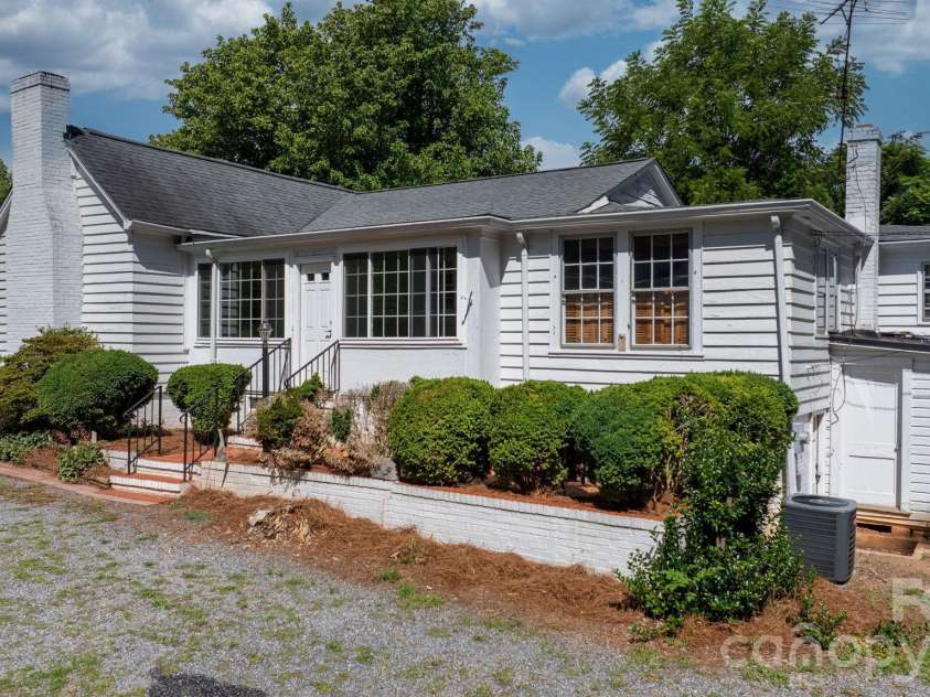 608 1st Street, Conover, NC 28613.  MLS# CAR4398587, YatesRealty ID 34224. 