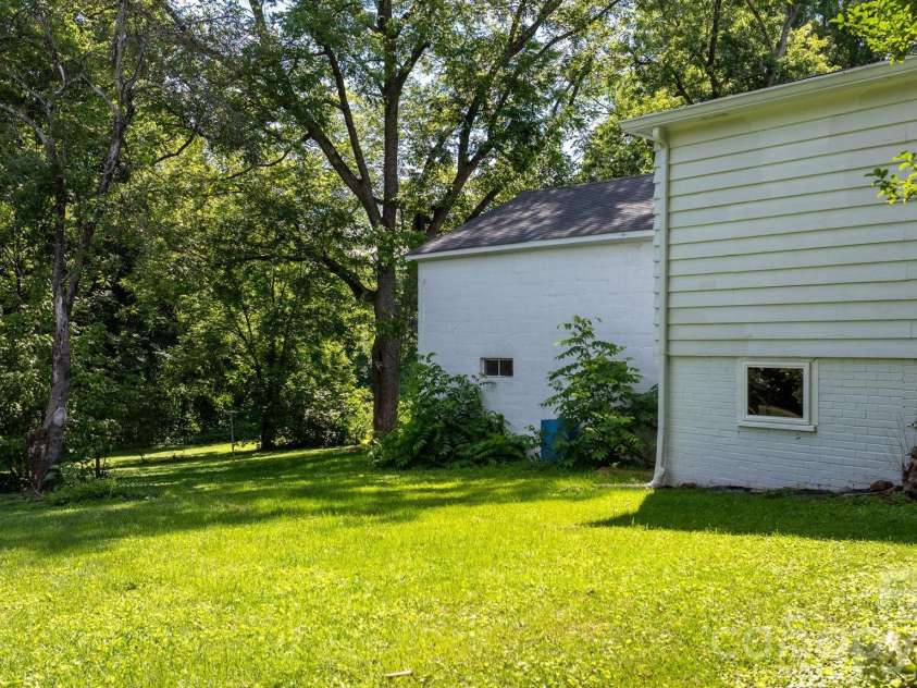 608 1st Street, Conover, NC 28613.  MLS# CAR4398587, YatesRealty ID 34224. 