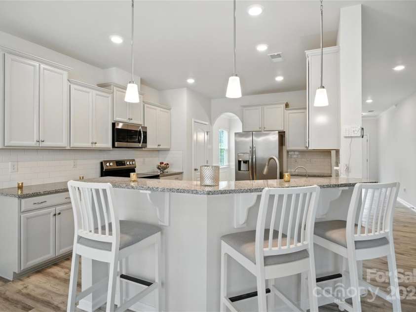 15119 Oleander Drive, Charlotte, NC 28278.  MLS# CAR4272288, YatesRealty ID 34225. 