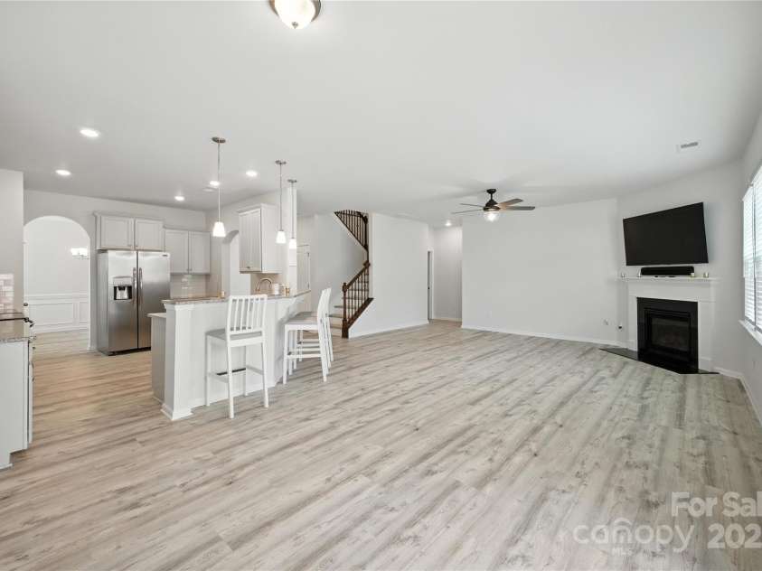 15119 Oleander Drive, Charlotte, NC 28278.  MLS# CAR4272288, YatesRealty ID 34225. 