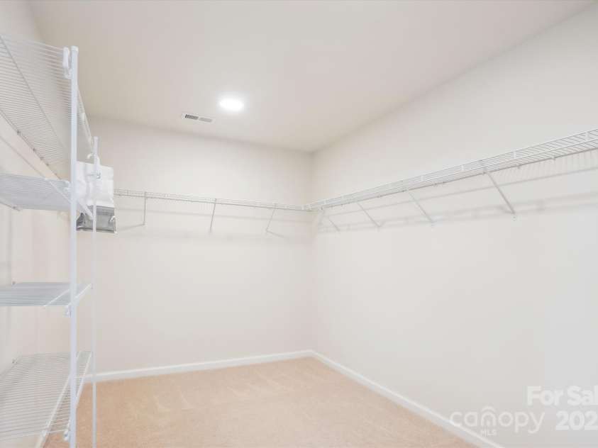 15119 Oleander Drive, Charlotte, NC 28278.  MLS# CAR4272288, YatesRealty ID 34225. Large walk-in closet