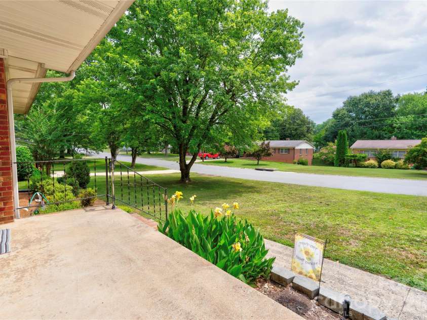 508 Leander Street, Shelby, NC 28152.  MLS# CAR4398707, YatesRealty ID 34225. 