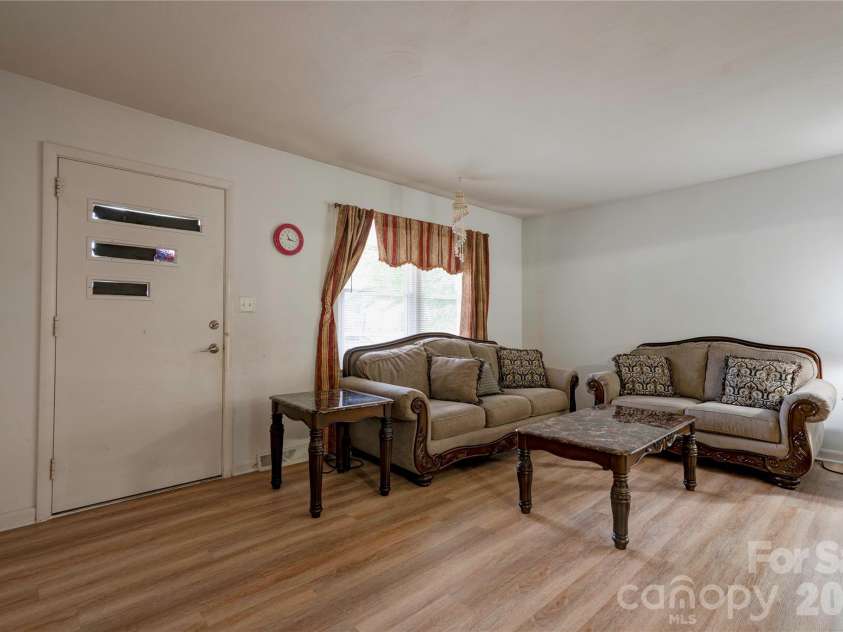 508 Leander Street, Shelby, NC 28152.  MLS# CAR4398707, YatesRealty ID 34225. 