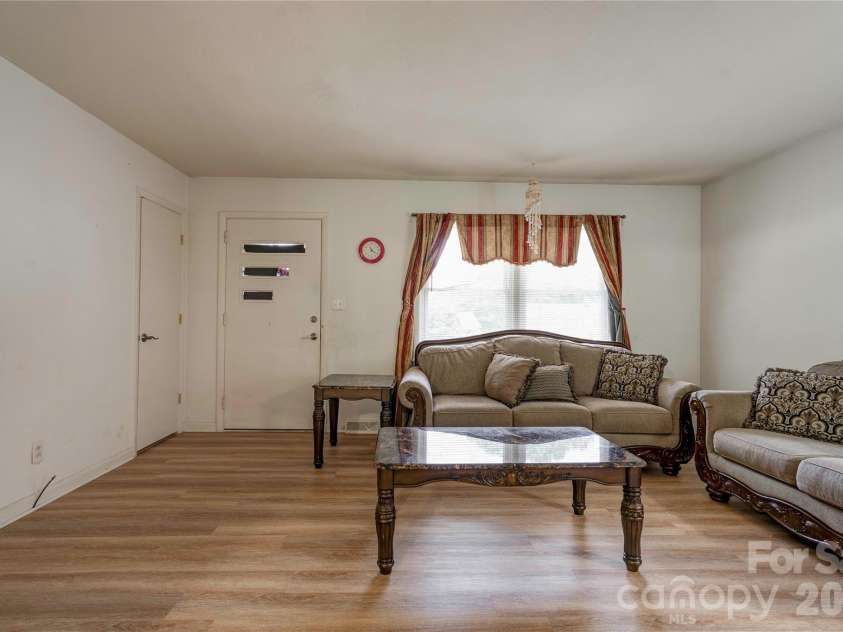 508 Leander Street, Shelby, NC 28152.  MLS# CAR4398707, YatesRealty ID 34225. 