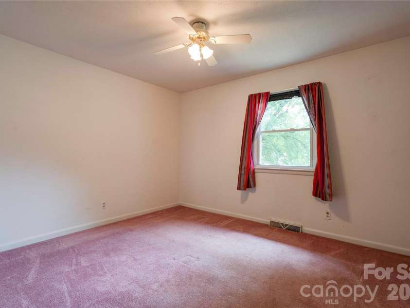 508 Leander Street, Shelby, NC 28152.  MLS# CAR4398707, YatesRealty ID 34225. 