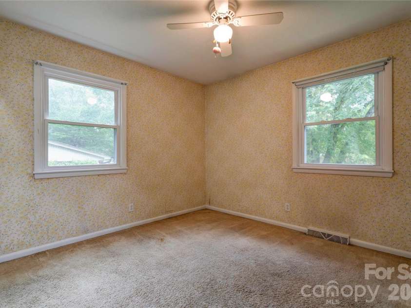 508 Leander Street, Shelby, NC 28152.  MLS# CAR4398707, YatesRealty ID 34225. 