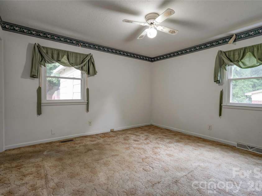 508 Leander Street, Shelby, NC 28152.  MLS# CAR4398707, YatesRealty ID 34225. 