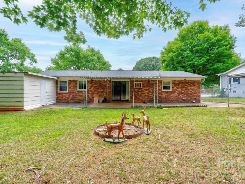 508 Leander Street, Shelby, NC 28152.  MLS# CAR4398707, YatesRealty ID 34225. 