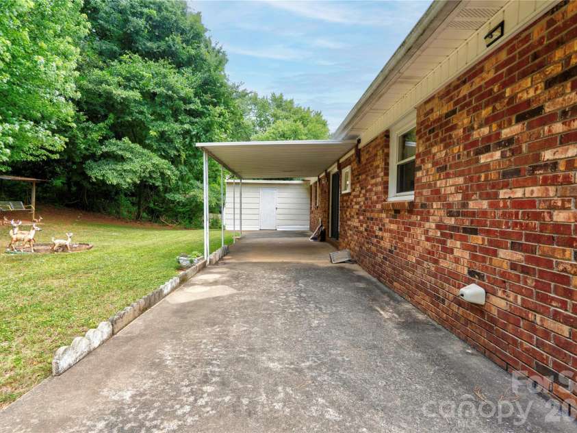 508 Leander Street, Shelby, NC 28152.  MLS# CAR4398707, YatesRealty ID 34225. 