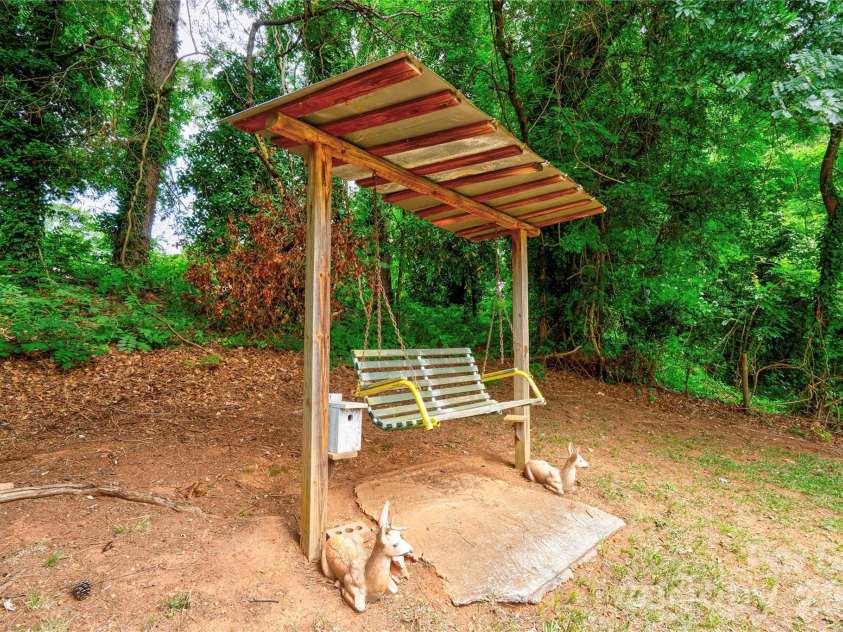 508 Leander Street, Shelby, NC 28152.  MLS# CAR4398707, YatesRealty ID 34225. 