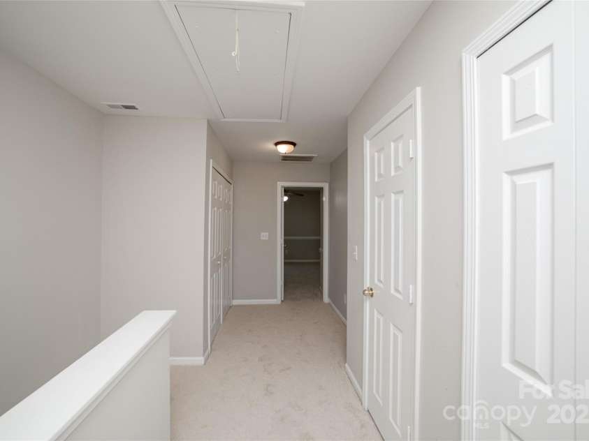 3958 Glenlea Commons Drive, Charlotte, NC 28216.  MLS# CAR4295429, YatesRealty ID 34227. 