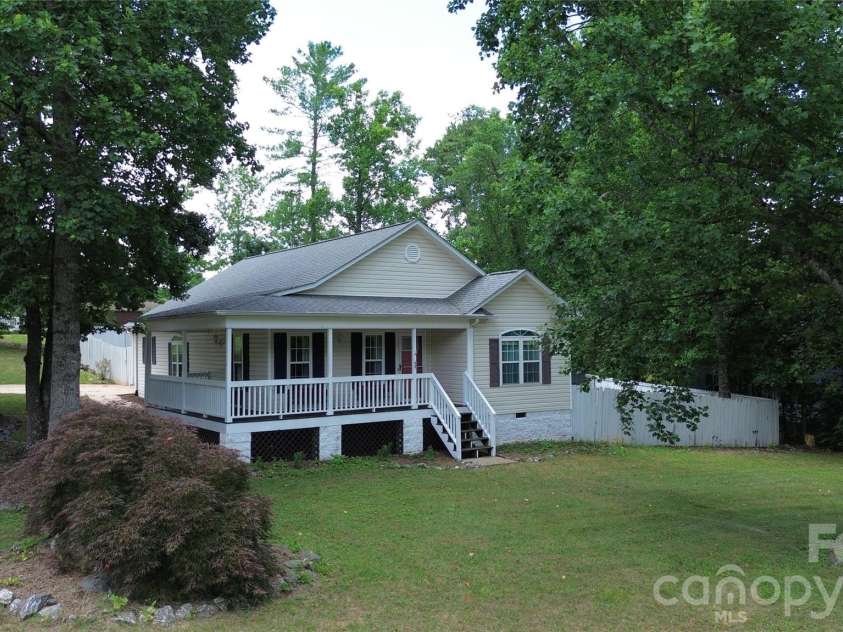 49 Laurel Street, Granite Falls, NC 28630.  MLS# CAR4398926, YatesRealty ID 34228. 