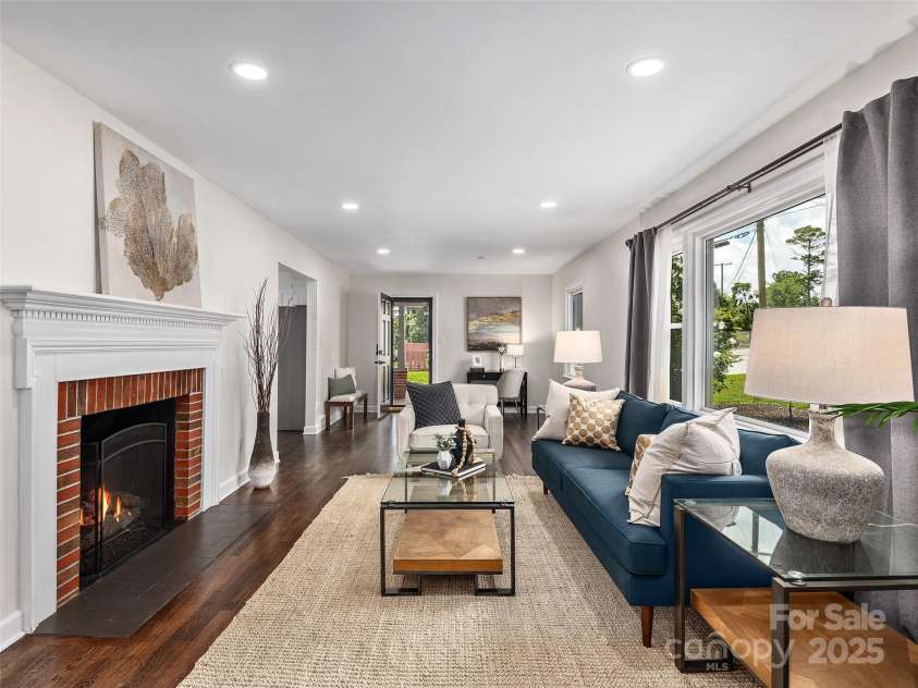 8 Bevlyn Drive, Asheville, NC 28803.  MLS# CAR4284640, YatesRealty ID 34228. 