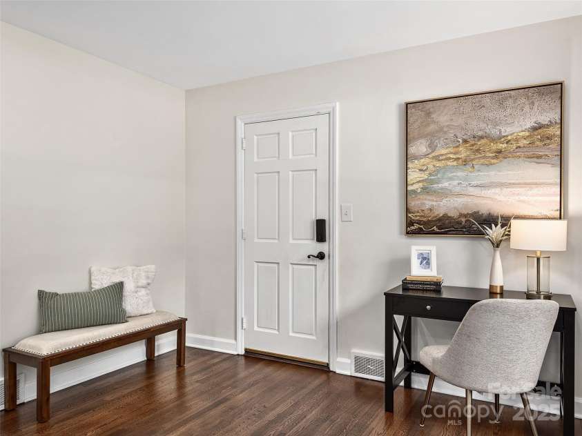 8 Bevlyn Drive, Asheville, NC 28803.  MLS# CAR4284640, YatesRealty ID 34228. 