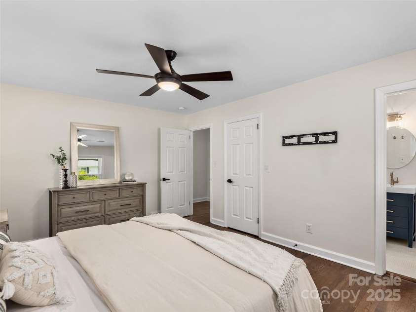 8 Bevlyn Drive, Asheville, NC 28803.  MLS# CAR4284640, YatesRealty ID 34228. 