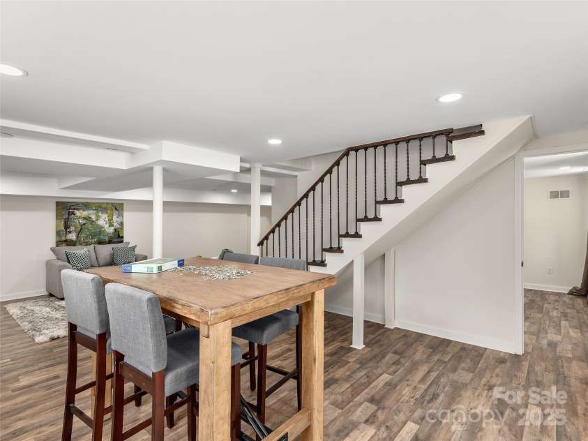 8 Bevlyn Drive, Asheville, NC 28803.  MLS# CAR4284640, YatesRealty ID 34228. 