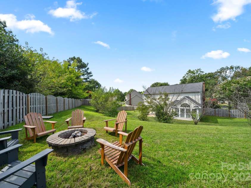 9033 Blueshot Court, Charlotte, NC 28273.  MLS# CAR4294709, YatesRealty ID 34229. 