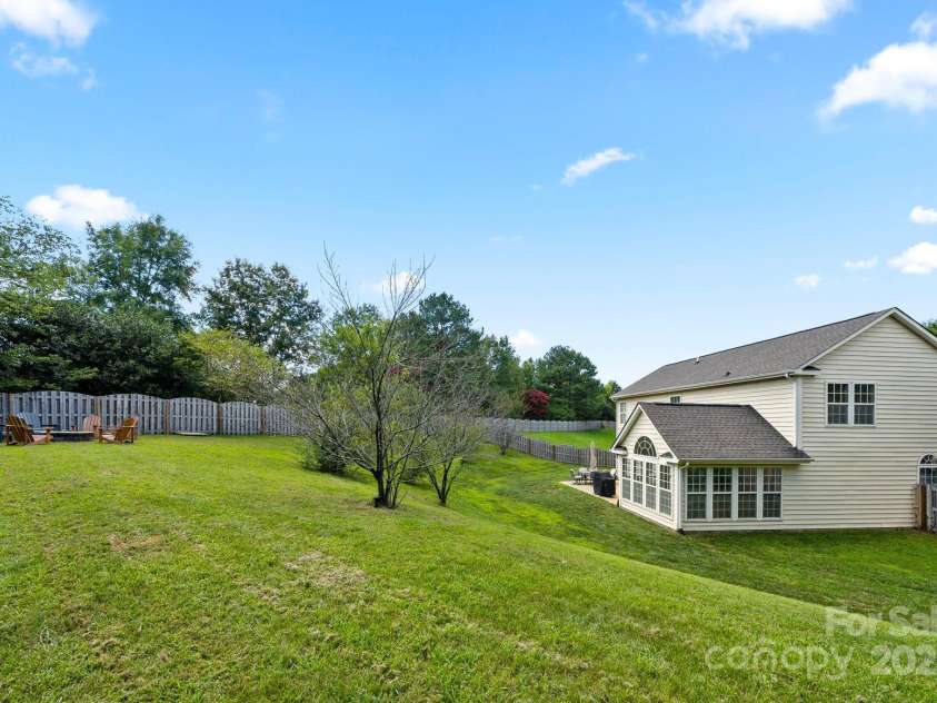 9033 Blueshot Court, Charlotte, NC 28273.  MLS# CAR4294709, YatesRealty ID 34229. 