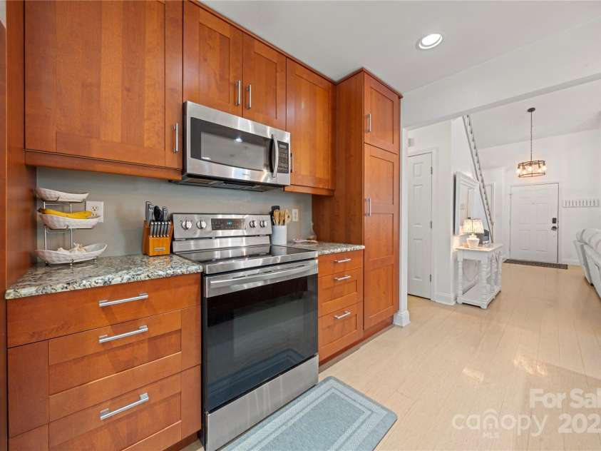 9033 Blueshot Court, Charlotte, NC 28273.  MLS# CAR4294709, YatesRealty ID 34229. 