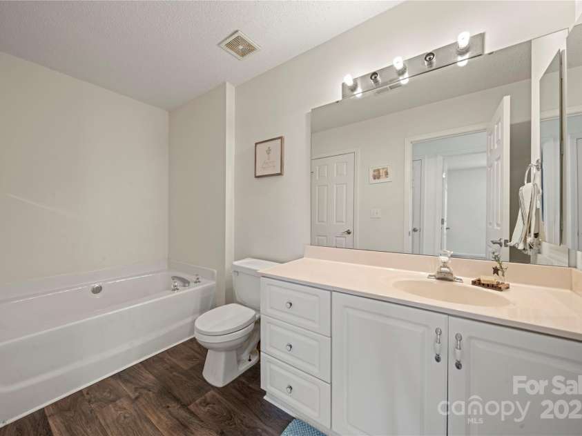 9033 Blueshot Court, Charlotte, NC 28273.  MLS# CAR4294709, YatesRealty ID 34229. 
