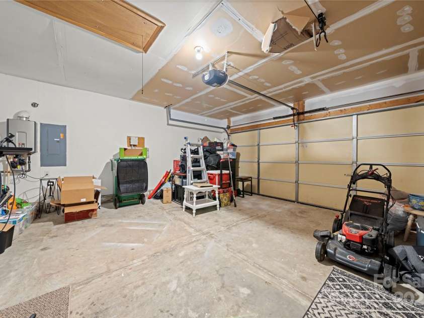 9033 Blueshot Court, Charlotte, NC 28273.  MLS# CAR4294709, YatesRealty ID 34229. 