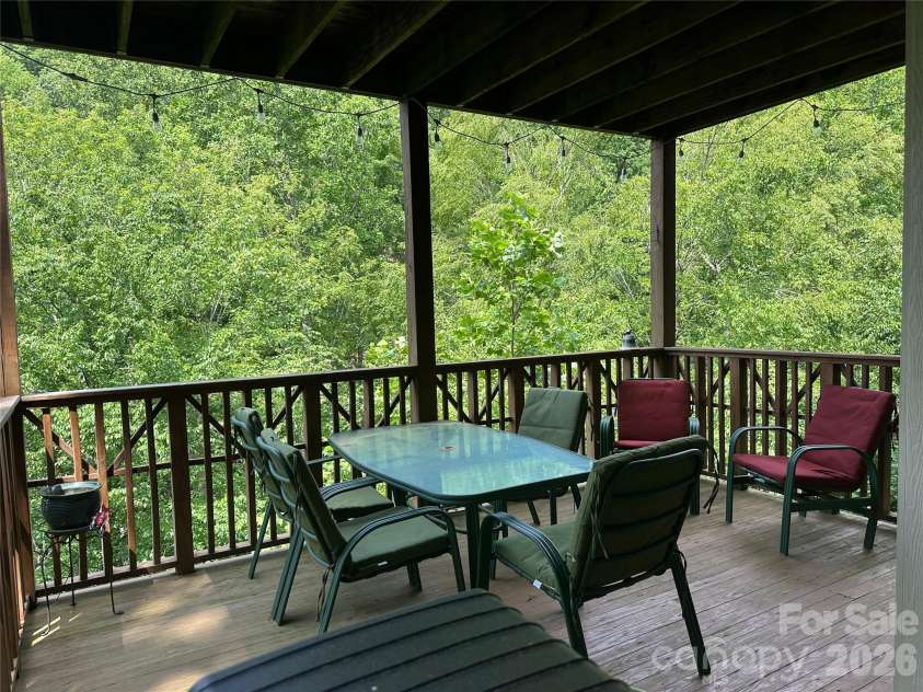 222 Creekside Way, Burnsville, NC 28714.  MLS# CAR4393294, YatesRealty ID 3423. 
