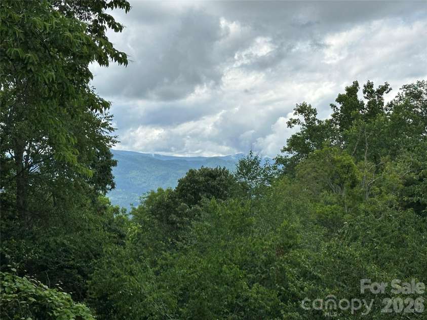 222 Creekside Way, Burnsville, NC 28714.  MLS# CAR4393294, YatesRealty ID 3423. 