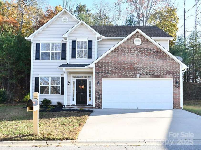 28 Stone River Drive, Asheville, NC 28804.  MLS# CAR4320915, YatesRealty ID 3423. 