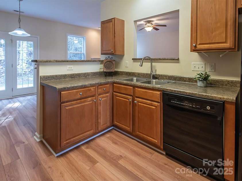 28 Stone River Drive, Asheville, NC 28804.  MLS# CAR4320915, YatesRealty ID 3423. 