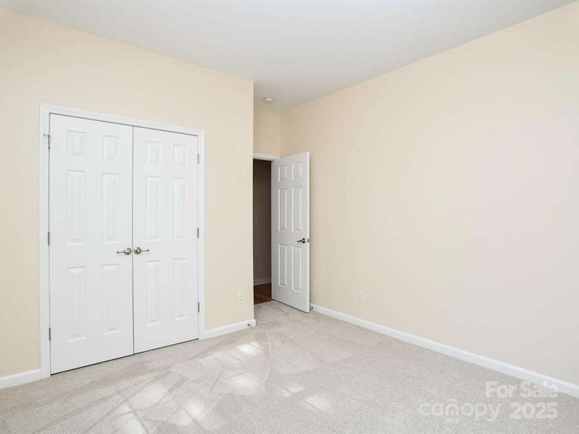 28 Stone River Drive, Asheville, NC 28804.  MLS# CAR4320915, YatesRealty ID 3423. 