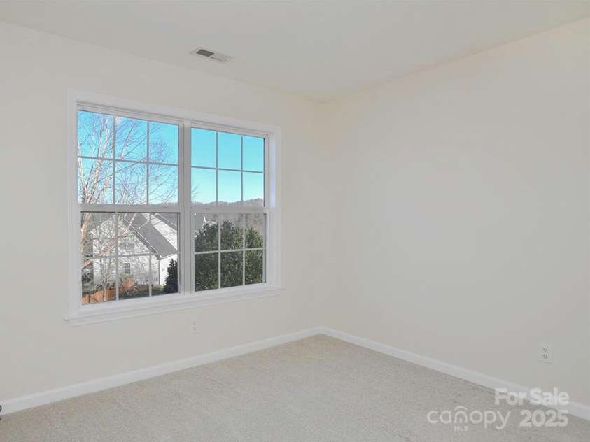 28 Stone River Drive, Asheville, NC 28804.  MLS# CAR4320915, YatesRealty ID 3423. 