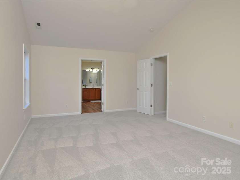 28 Stone River Drive, Asheville, NC 28804.  MLS# CAR4320915, YatesRealty ID 3423. 