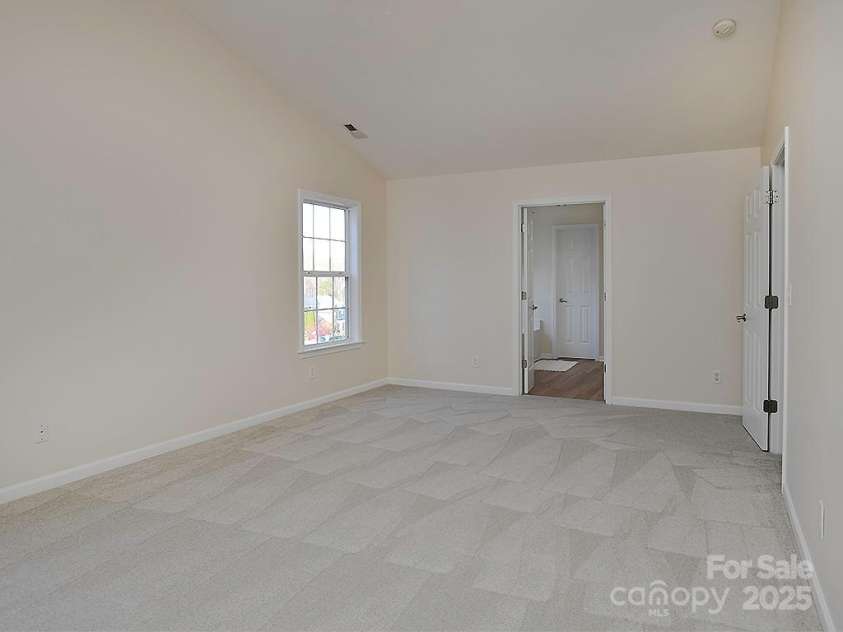 28 Stone River Drive, Asheville, NC 28804.  MLS# CAR4320915, YatesRealty ID 3423. 