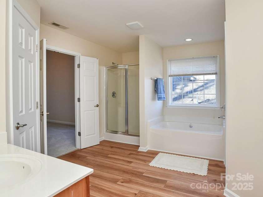 28 Stone River Drive, Asheville, NC 28804.  MLS# CAR4320915, YatesRealty ID 3423. 