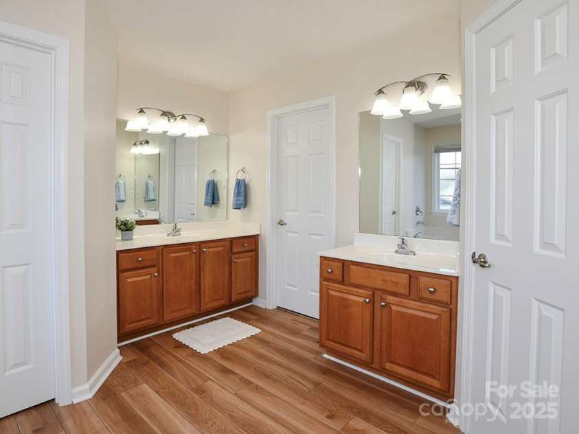 28 Stone River Drive, Asheville, NC 28804.  MLS# CAR4320915, YatesRealty ID 3423. 