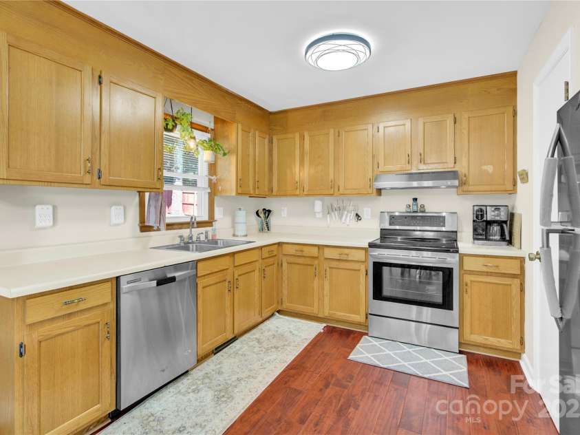 159 Bowman Road, Statesville, NC 28625.  MLS# CAR4286447, YatesRealty ID 34230. 