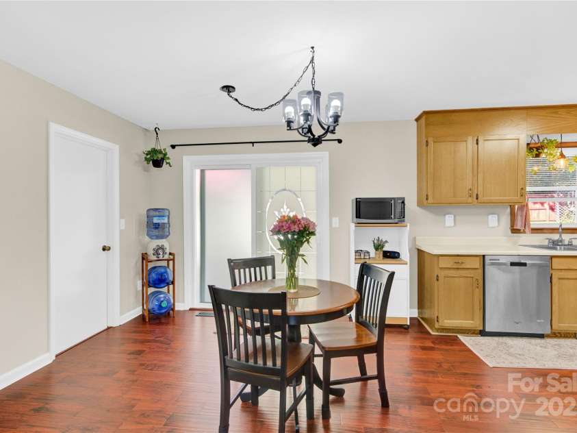 159 Bowman Road, Statesville, NC 28625.  MLS# CAR4286447, YatesRealty ID 34230. 