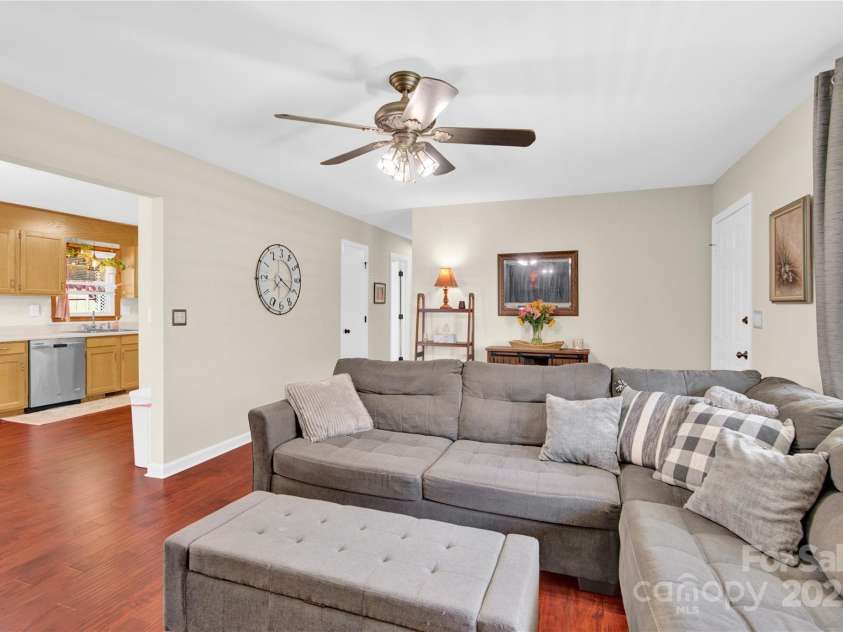159 Bowman Road, Statesville, NC 28625.  MLS# CAR4286447, YatesRealty ID 34230. 