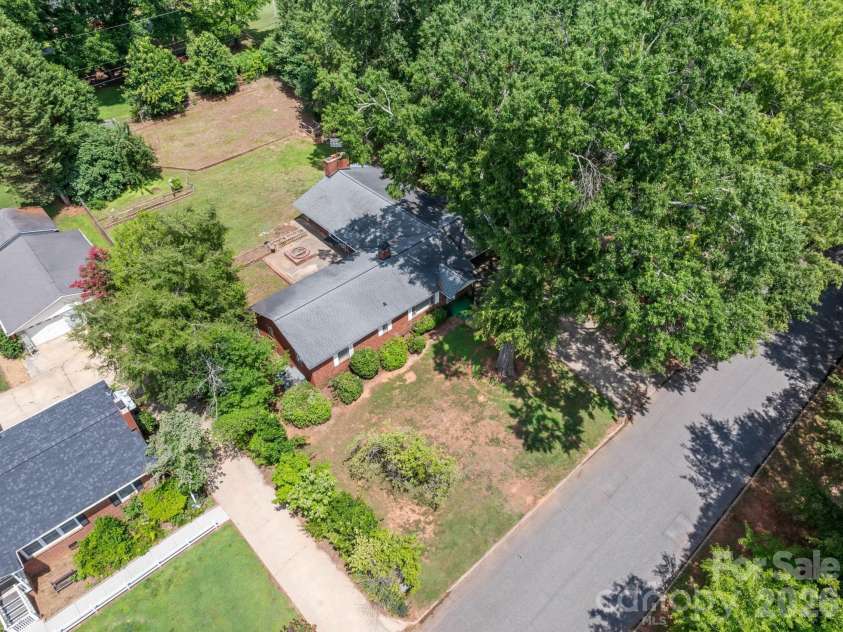 811 Katherine Avenue, Kings Mountain, NC 28086.  MLS# CAR4399194, YatesRealty ID 34231. 