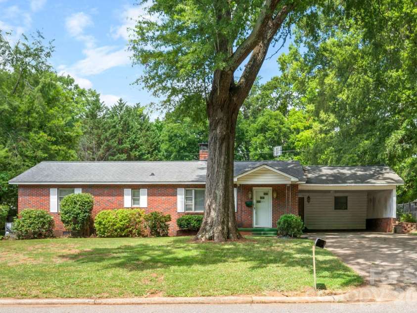811 Katherine Avenue, Kings Mountain, NC 28086.  MLS# CAR4399194, YatesRealty ID 34231. Main view