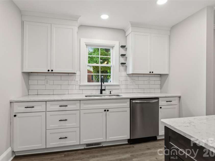 201 Elm Street, Wingate, NC 28174.  MLS# CAR4398796, YatesRealty ID 34232. 