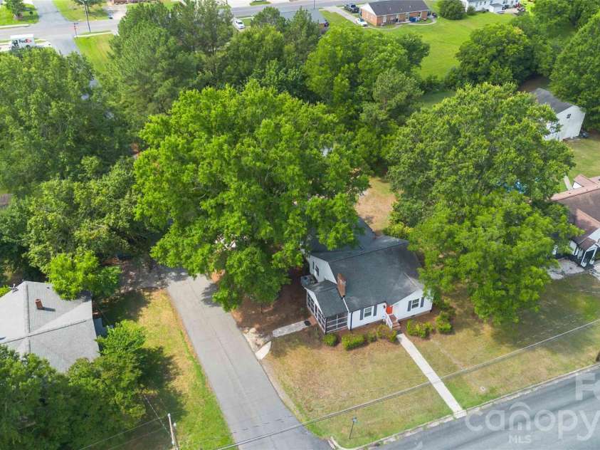 201 Elm Street, Wingate, NC 28174.  MLS# CAR4398796, YatesRealty ID 34232. 